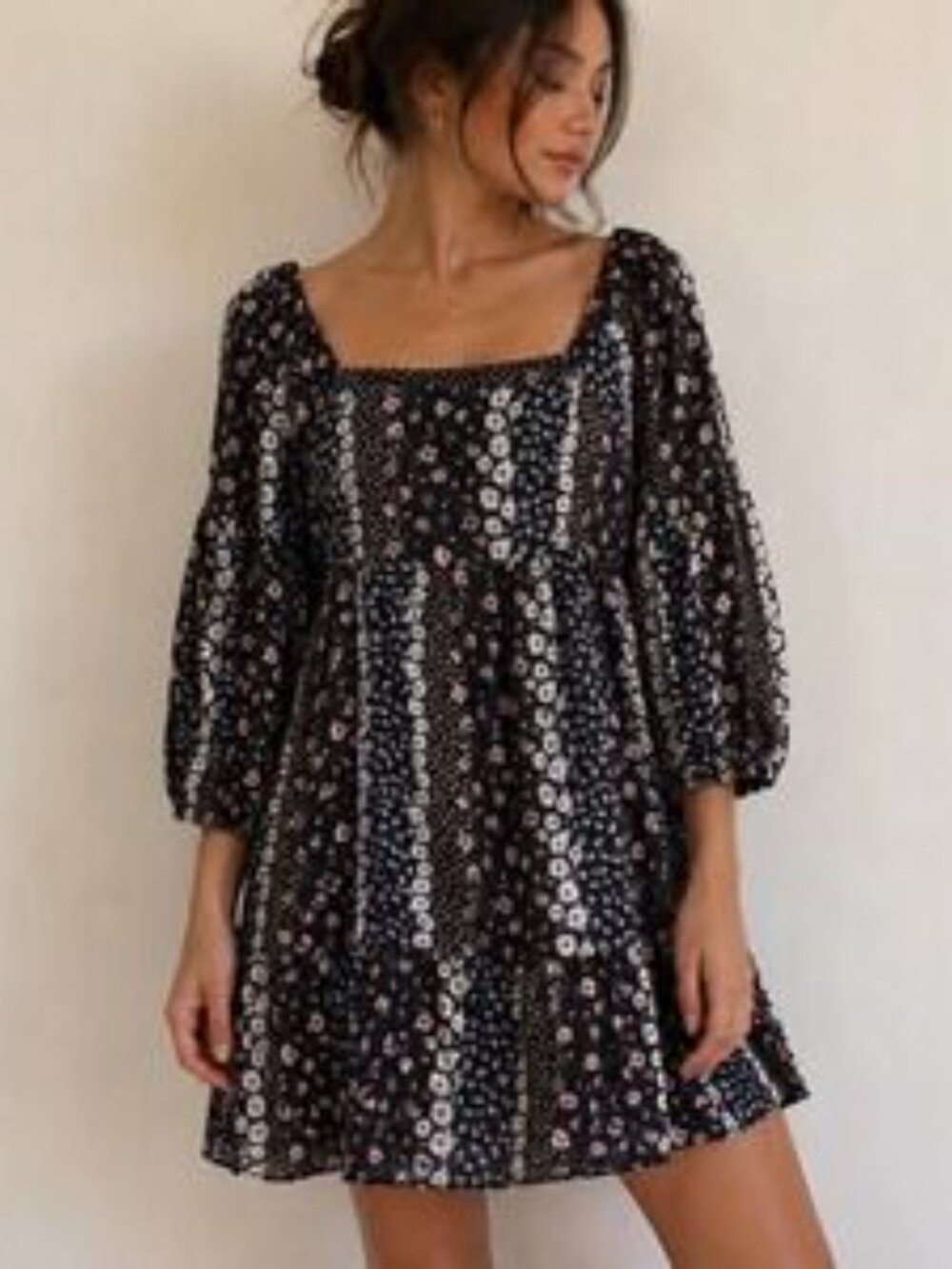 Evolutionary Square-Neck Black Floral Mini Dress with Puff Sleeves Size Small